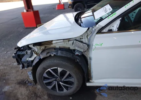 2024 Volkswagen Jetta 1.5T S z USA, uszkodzony, nr VIN 3VW5M7BU9RM101872